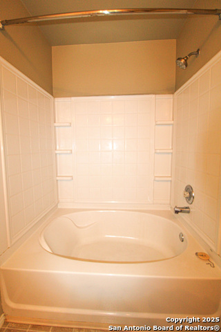 Image 21 of 46 For 20823 Blue Trinity