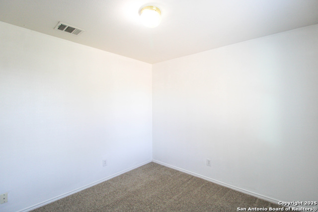 Image 29 of 46 For 20823 Blue Trinity