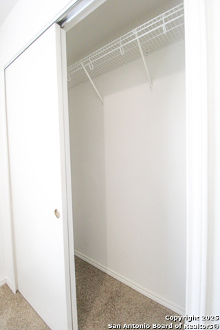 Image 32 of 46 For 20823 Blue Trinity