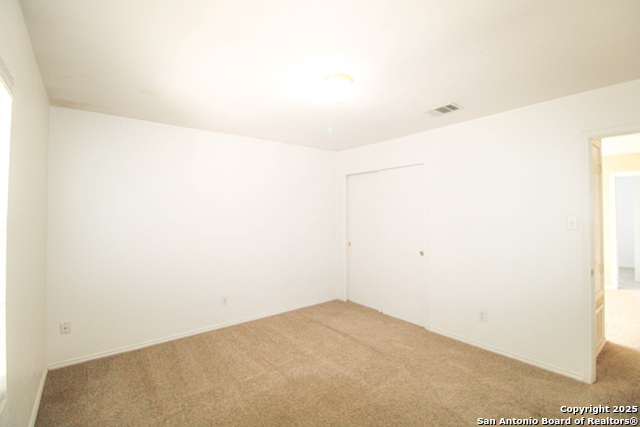 Image 34 of 46 For 20823 Blue Trinity