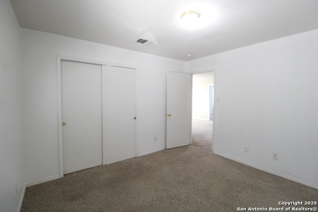 Image 40 of 46 For 20823 Blue Trinity