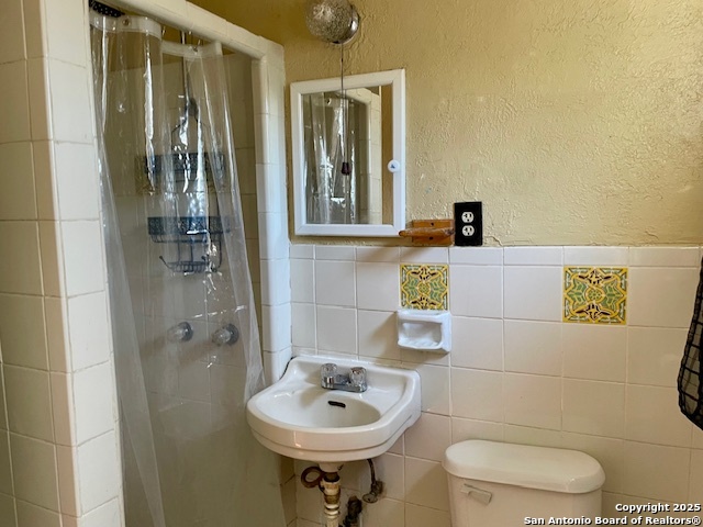 Image 12 of 35 For 240 Sligo