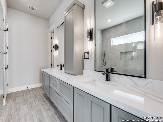 Image 12 of 29 For 22114 Touring Ln