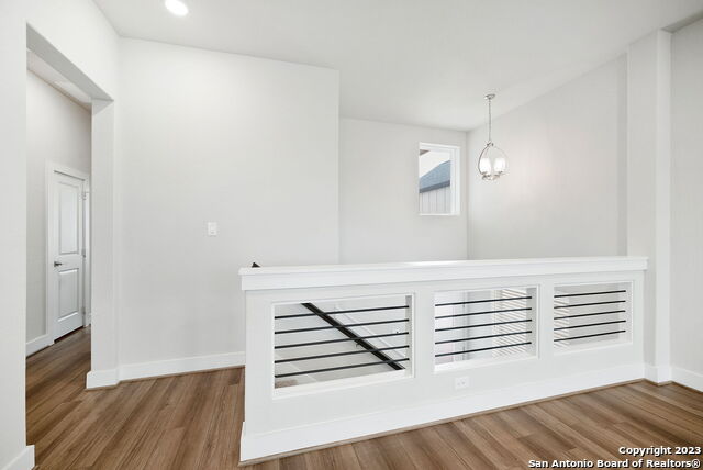 Image 17 of 33 For 8851 Oakland Rd 19