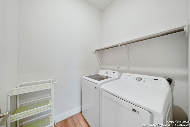 Image 18 of 33 For 8851 Oakland Rd 19