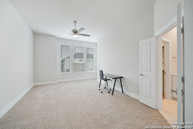 Image 20 of 33 For 8851 Oakland Rd 19