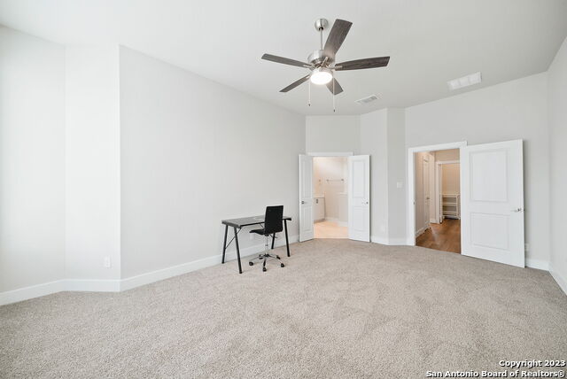 Image 21 of 33 For 8851 Oakland Rd 19