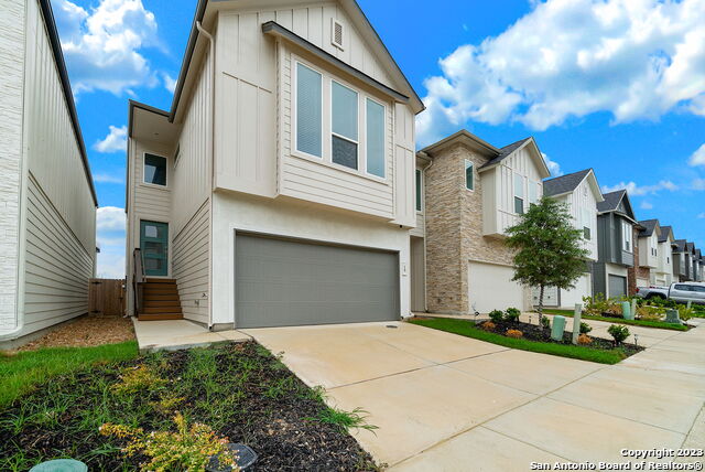 Image 4 of 33 For 8851 Oakland Rd 19