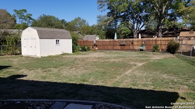 Image 11 of 20 For 329 Paisano