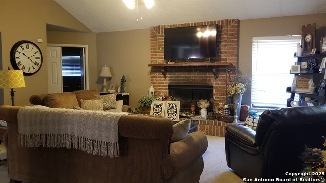 Image 2 of 8 For 329 Paisano