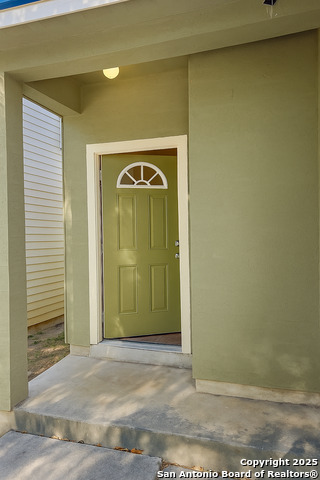 Image 2 of 34 For 5007 Summit Wood 4