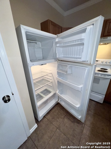 Image 9 of 34 For 5007 Summit Wood 4