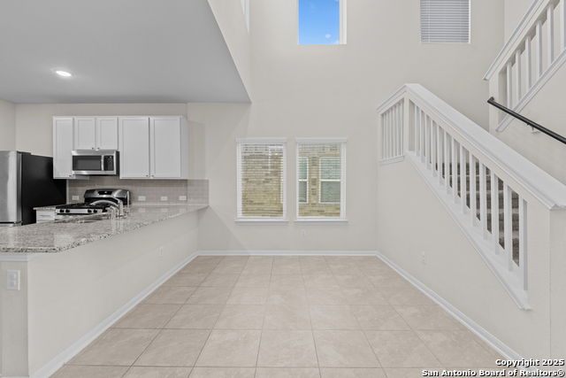 Image 14 of 59 For 9219 Cook  