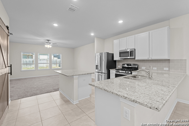 Image 15 of 59 For 9219 Cook  