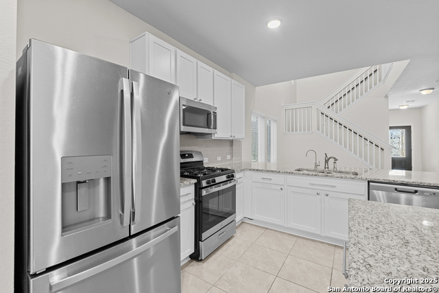 Image 17 of 59 For 9219 Cook  