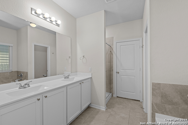 Image 27 of 59 For 9219 Cook  