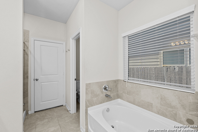 Image 28 of 59 For 9219 Cook  