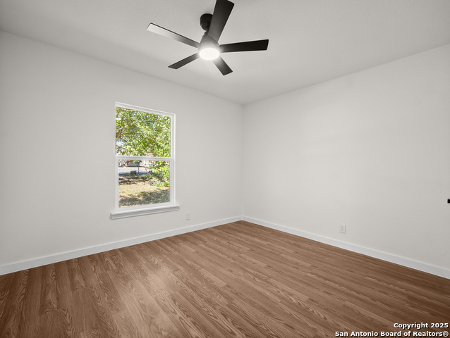 Image 11 of 15 For 822 Robinair Dr