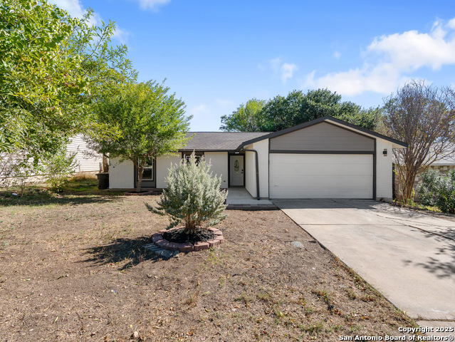 Image 3 of 15 For 822 Robinair Dr