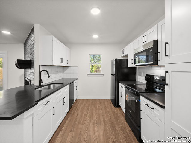 Image 8 of 15 For 822 Robinair Dr