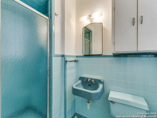 Image 11 of 16 For 406 Mcneel Rd