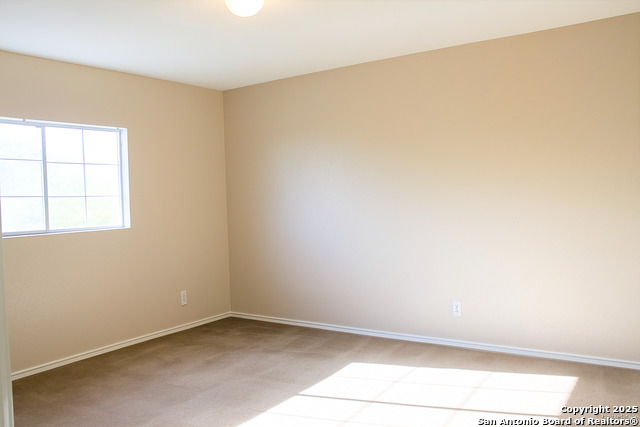 Image 4 of 16 For 327 Cedron Chase