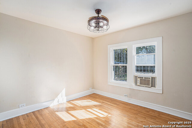 Image 12 of 19 For 2114 Lee Hall