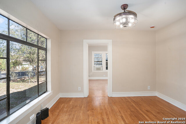 Image 13 of 19 For 2114 Lee Hall