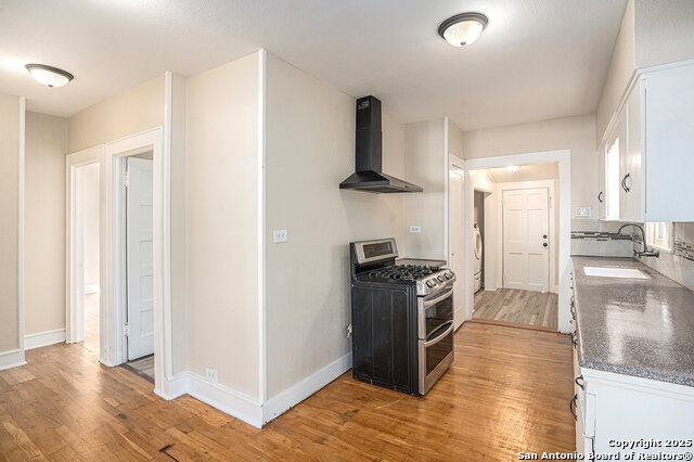 Image 5 of 19 For 2114 Lee Hall