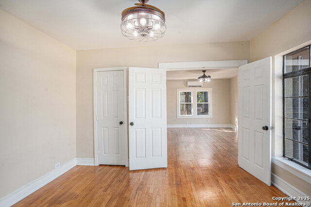 Image 9 of 19 For 2114 Lee Hall