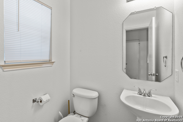 Image 6 of 27 For 3917 Whisper Ridge