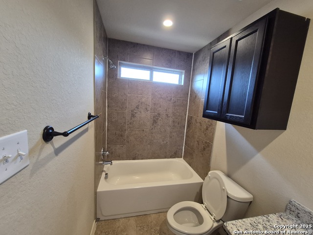 Image 22 of 27 For 6414 Luglio  