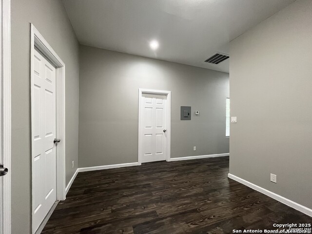 Image 4 of 4 For 219 Rigsby