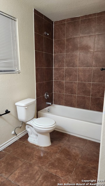 Image 11 of 18 For 4813 Appleseed Ct