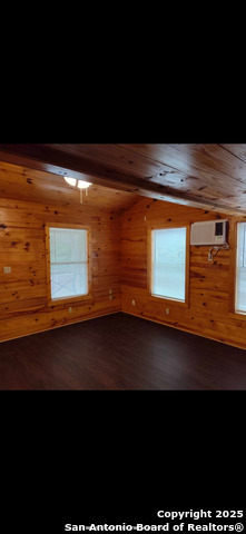 Image 11 of 13 For 123 Walnut Grove