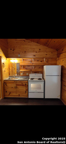 Image 4 of 13 For 123 Walnut Grove