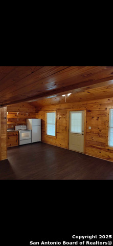 Image 8 of 13 For 123 Walnut Grove