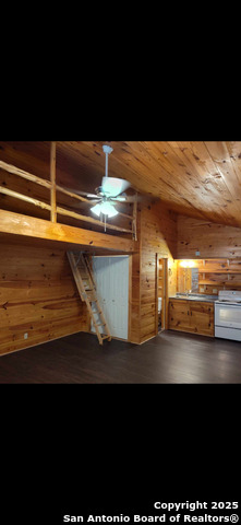 Image 9 of 13 For 123 Walnut Grove