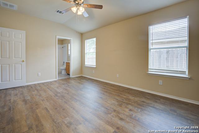 Listing photo id 9 for 344 Ibis Falls