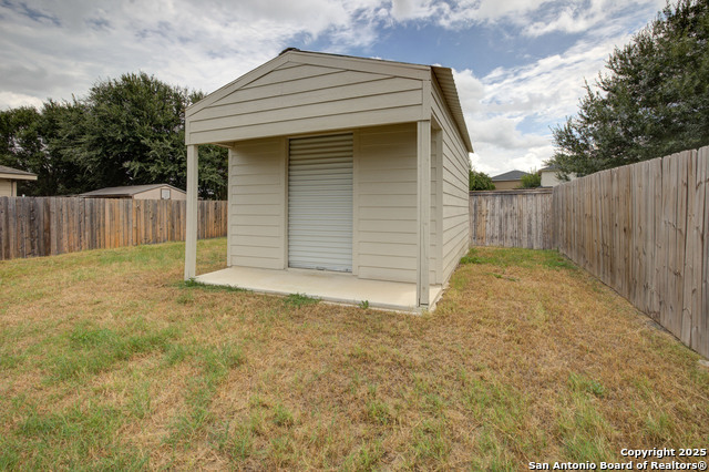 Listing photo id 11 for 344 Ibis Falls