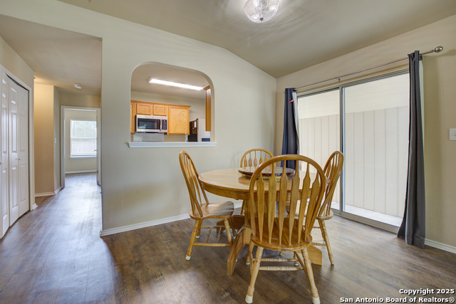 Listing photo id 2 for 344 Ibis Falls