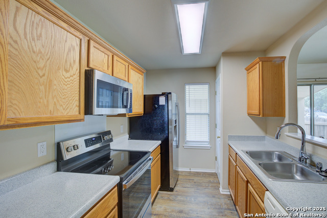 Listing photo id 4 for 344 Ibis Falls