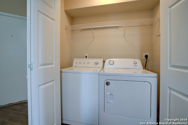 Listing photo id 5 for 344 Ibis Falls