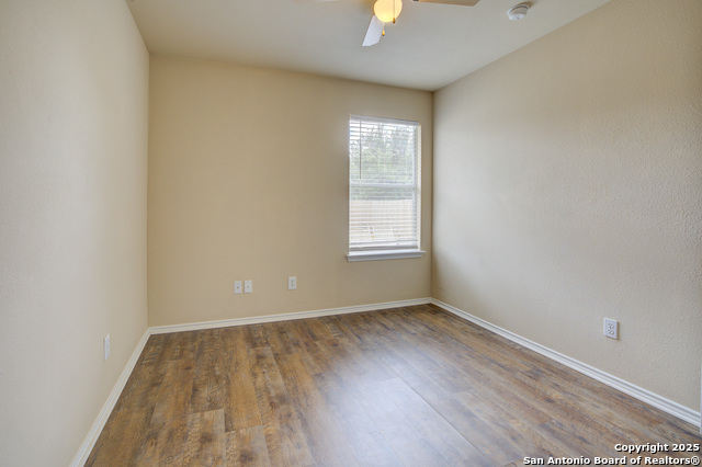 Listing photo id 7 for 344 Ibis Falls