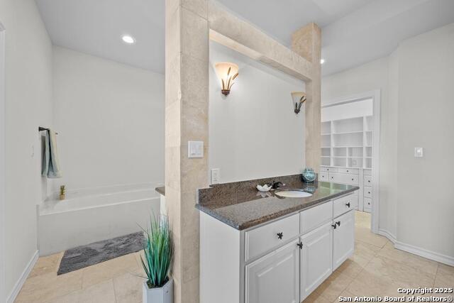 Image 28 of 50 For 1 Spoonbill