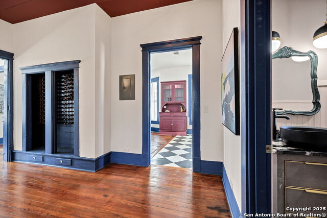 Image 23 of 40 For 1123 French Place W