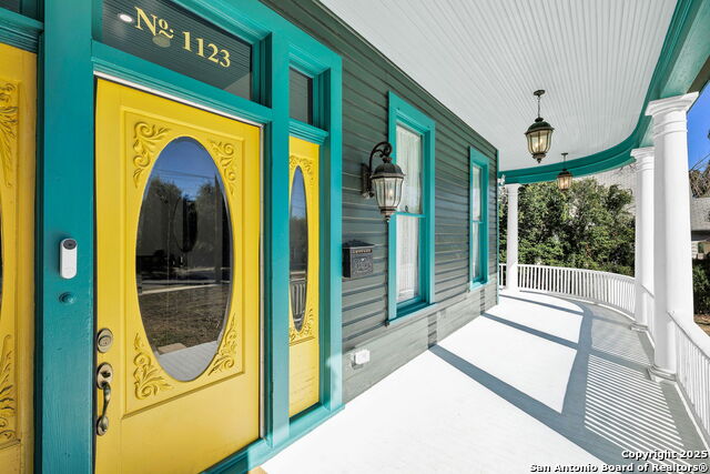 Image 5 of 40 For 1123 French Place W