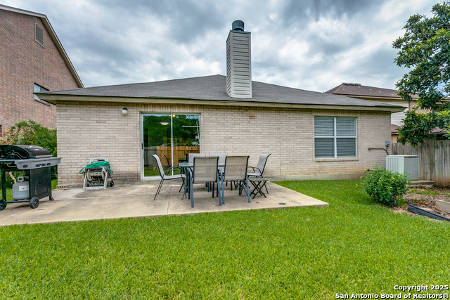 Image 26 of 28 For 18707 Legend Oaks