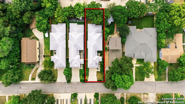 Image 23 of 26 For 212 Melrose Dr E