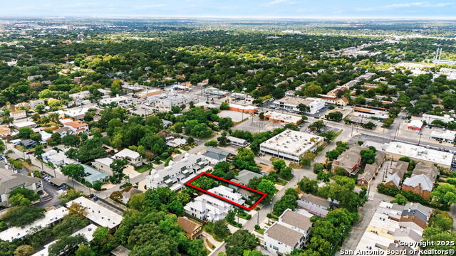 Image 25 of 26 For 212 Melrose Dr E